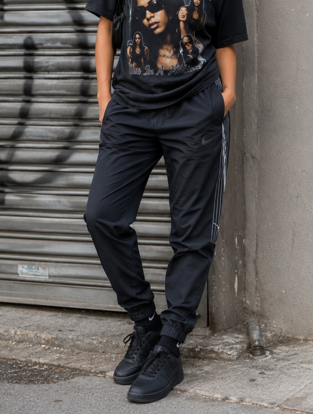 NIKE Dri-FIT High-Rise Track Pants Black Sz M — Polyester Blend